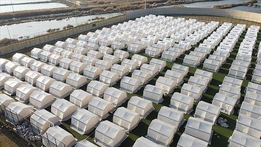Many rows of white tents